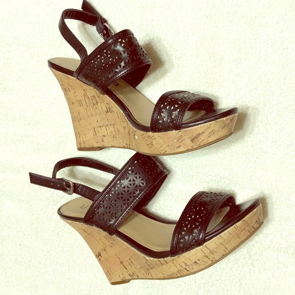 Unisa Black Wedge Sandals - Picture 2 of 7